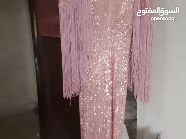 فستان سهرة للبيع بسعر لقطه