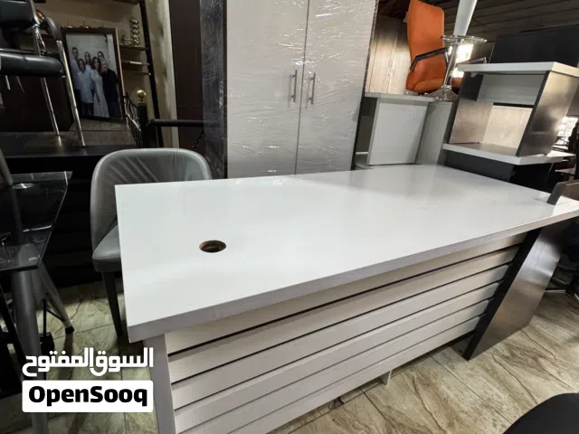مكتب مدير لون ابيض مع خزانة ملفات وجانبية