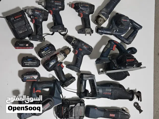 طقم عدة بوش الماني 11 قطعة مع 4 بطاريات و 2 شاحن و 3 صناديق BOSCH BLUE PROFESSIONAL TOOLS SET