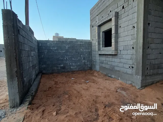 200 m2 3 Bedrooms Townhouse for Sale in Tripoli Wild Life Rd