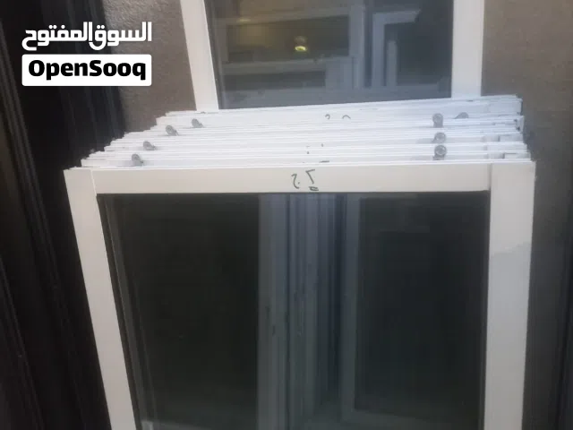 شبابيك المنيوم لون ابيض بحال الوكااااله عرض 200 ارتفاع 125 مع كامل اكسسوارات عدد 20