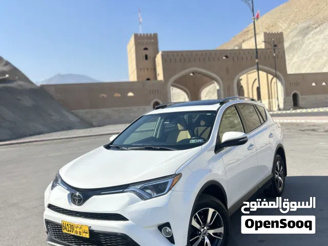 2018 تويوتا راف فور LUX