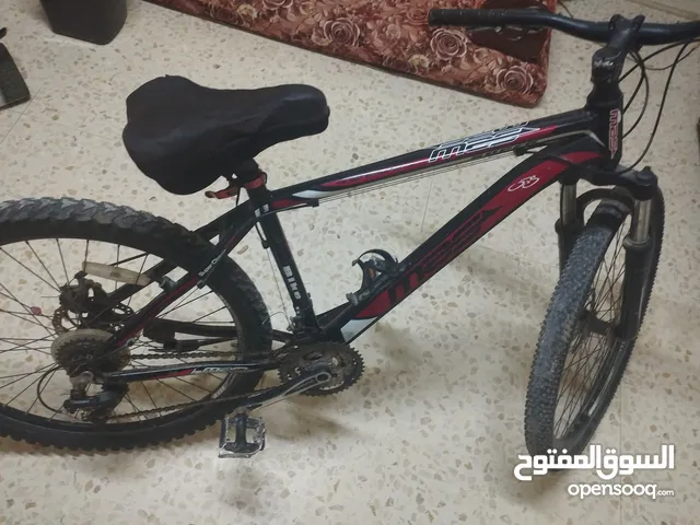 بسكليت بحالة جيدة جدا للبيع جنط 26