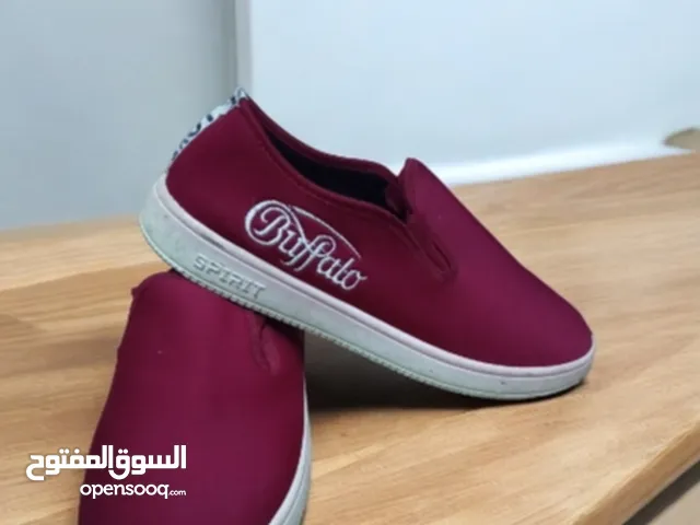 جزمه مريحه بحاله ممتازه