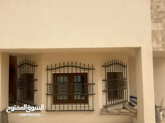 380 m2 4 Bedrooms Villa for Sale in Tripoli Salah Al-Din