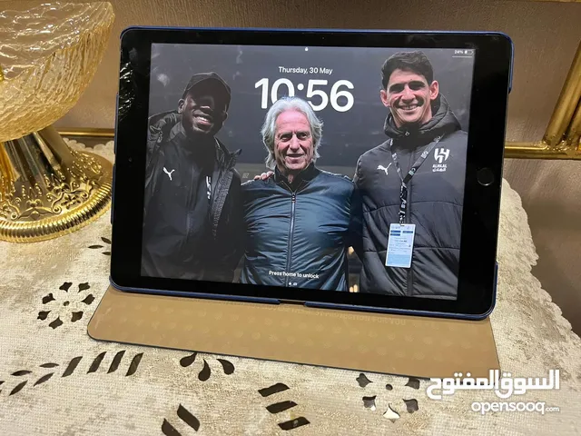 Apple iPad 8 32 GB in Central Governorate