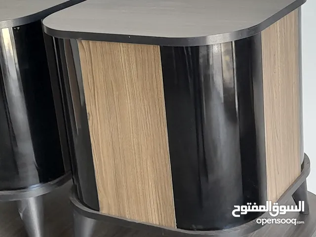 اطقم طربيزات طاولات شاشه مكون من ثلاث قطع خشب ودهان الون حسب الطلب
