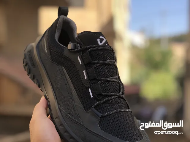 بوت ecco مقاس ( 42-44) اصلي بورقته
