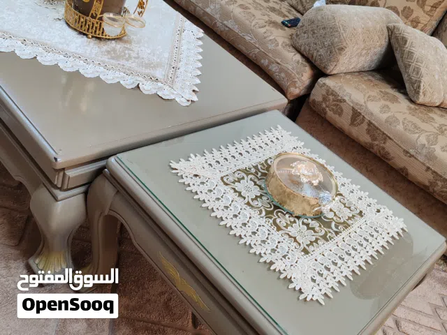 طاولات وسط