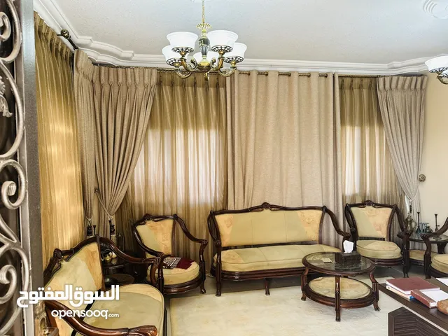 400 m2 More than 6 bedrooms Townhouse for Sale in Jerash Al-Hashimiyyah
