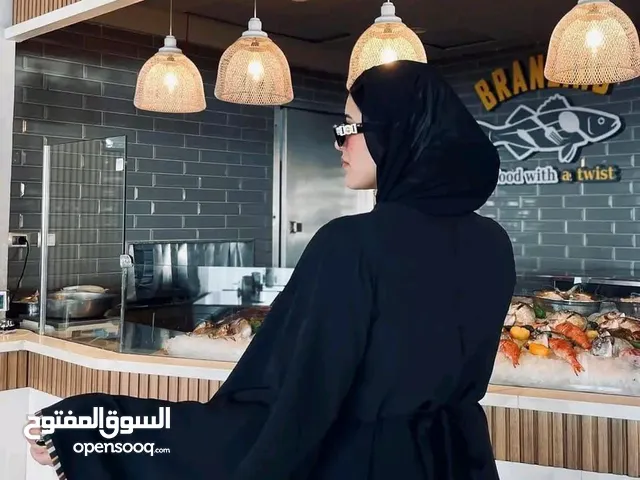 الموديل: عباية كم خليجي بحزام كود 1702