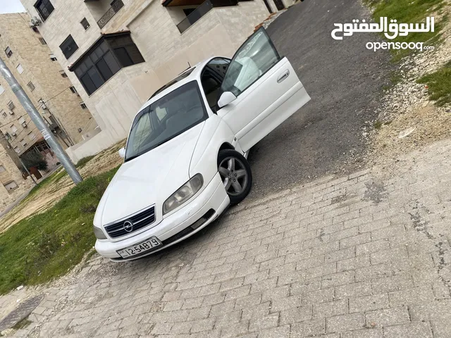 Opel Omega  in Amman