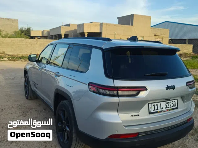 2023 جيب جراند شيروكى Altitude