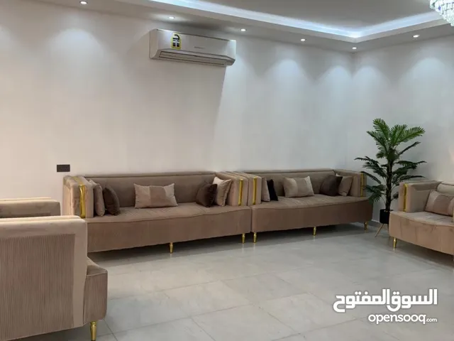 كنب بي لون جميل