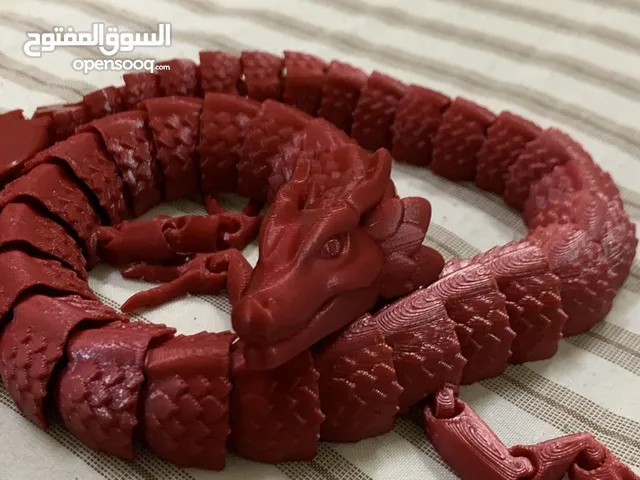 مجسم تنين طويل ، بصناعة مطورة و حديثة بالبلاستيك