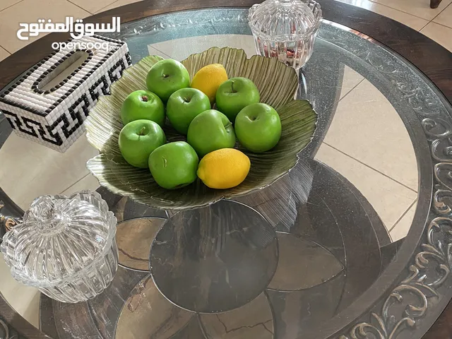 طاولة صغيره مال صالون