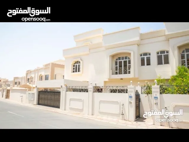 300 m2 5 Bedrooms Villa for Rent in Muscat Madinat As Sultan Qaboos