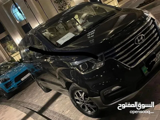 Hyundai H1 in Amman