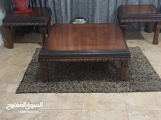 طقم طربيزات لغرفة الضيوف لون بني عدد ثلاث قطع