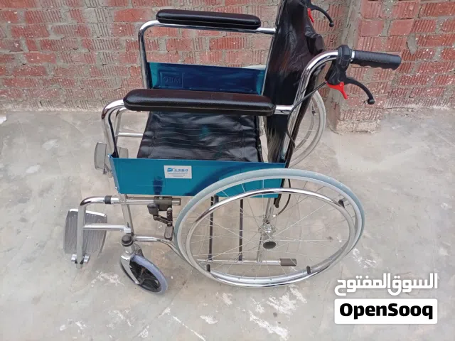 كرسي متحرك جديد لم يستخدم نهائي