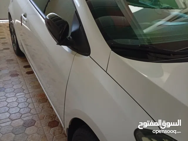 كيه سيراتو موديل 2015فول مواصفات تك باب