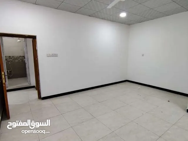 90m2 2 Bedrooms Apartments for Rent in Basra Hakemeia