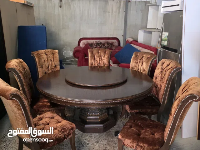 للبيع طاوله طعام 7كراسي مقاس180 ثقيله