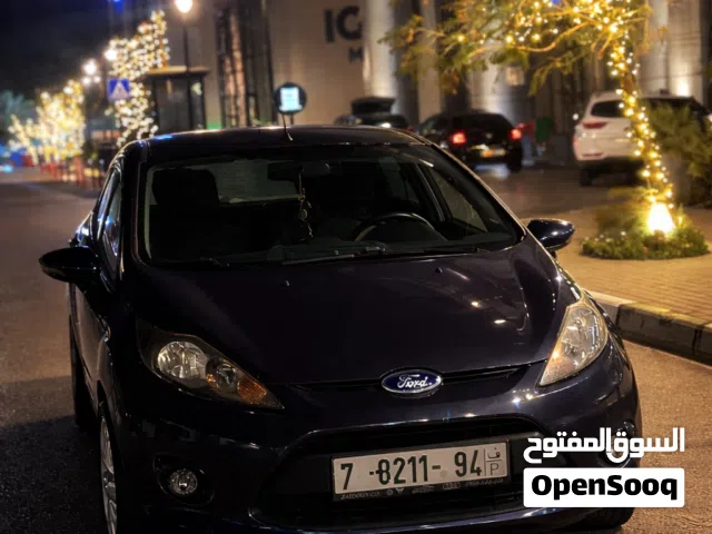 2012, فورد, فييستا, Standard