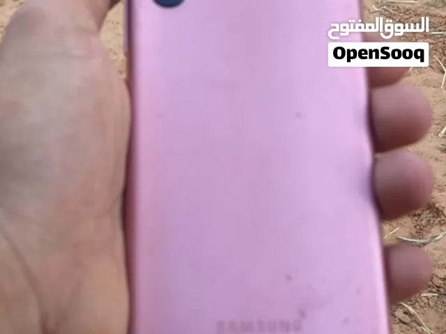 سلام عليكم a04 للبيع الهاتف ربي يبارك ومش مغير شي قيقا 64 نت صوت وأي فأي ربي يبارك مكان قصر