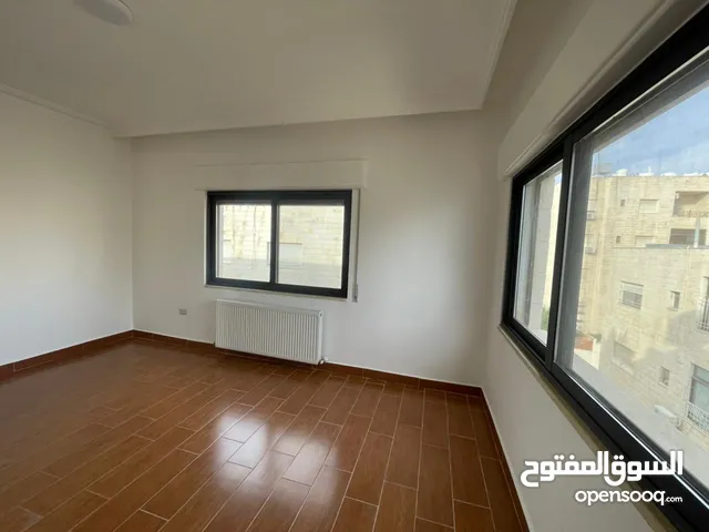 شقه فارغه فاخره للإيجار الجندويل ، 130 متر