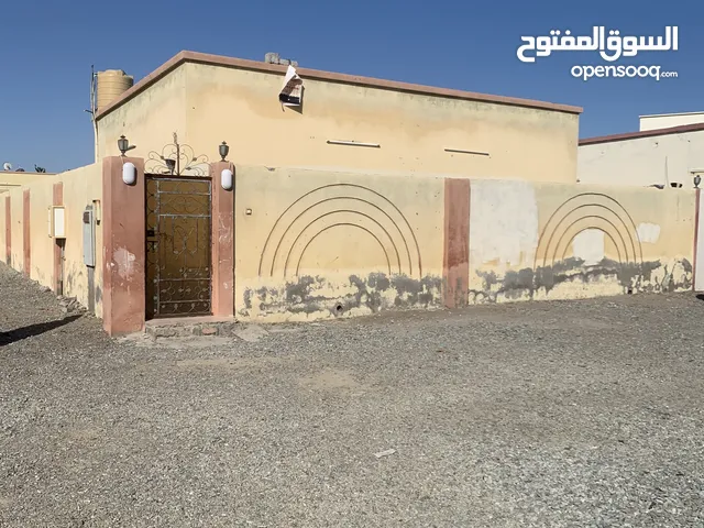 120 m2 2 Bedrooms Townhouse for Rent in Al Batinah Sohar