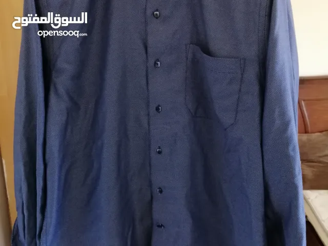 قميص اصلي غير مستخدم بسعر مغري 6 د مقاس M