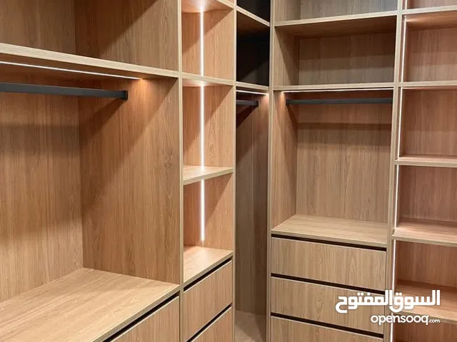لتصنيع المطابخ والخزائن والديكورات التعامل مع المصنع مباشر