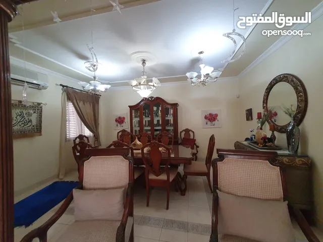 320 m2 4 Bedrooms Townhouse for Sale in Northern Governorate Madinat Hamad