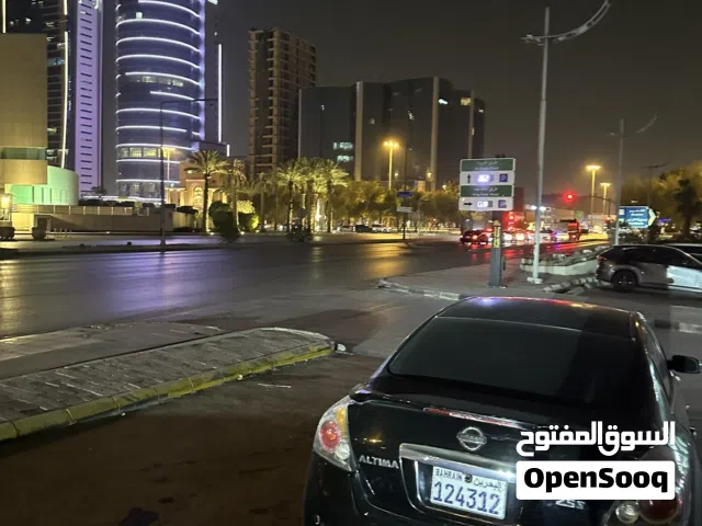 2010 نيسان التيما S