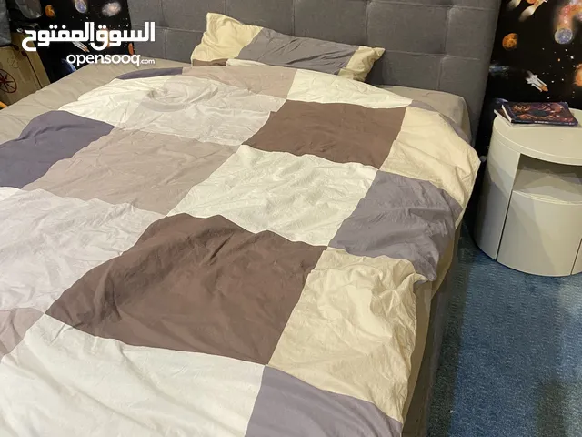 للبيع سرير ايكيا نظييف