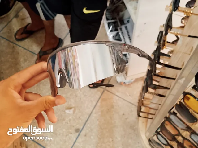 نضارات تحميك عن أشعة الشمس
