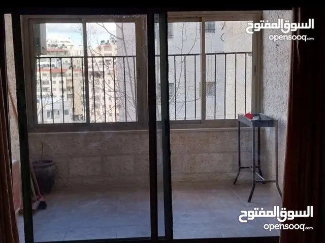 ثلاث غرف نوم مفروشة الارسال قزب من وزارة الماليه 650$