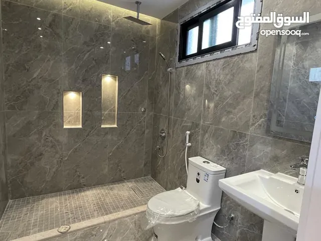 180 m2 5 Bedrooms Apartments for Rent in Al Madinah Shuran