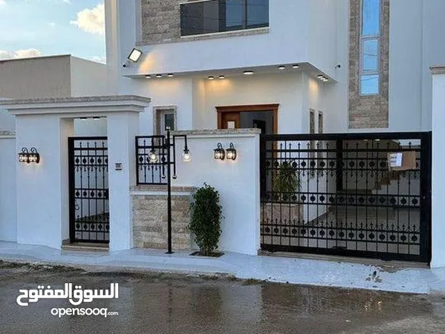 290 m2 More than 6 bedrooms Townhouse for Sale in Tripoli Ain Zara