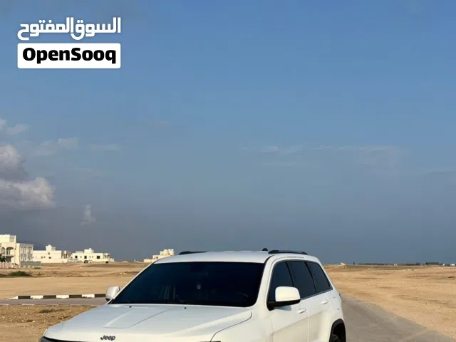 2018 جيب جراند شيروكى Laredo
