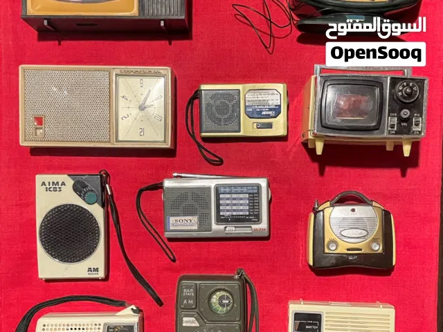 راديوهات ترانزيستور صغيرة وقديمة. الأسعار على الصور.