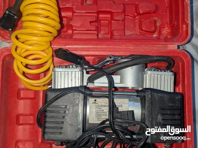 للبيع منفاخ اطارات السياره استعمال نظيف جدا بحاله ممتاز