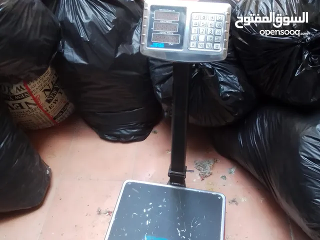 كيلو 170 فلس شراء ملابس مستعملة وأحذية وشنط