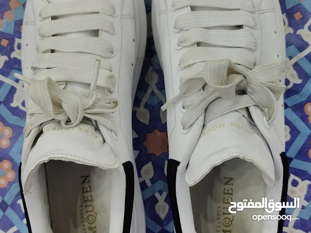 Alexander McQueens Oversized Sneakers