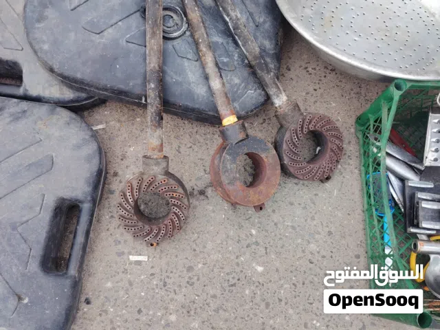غراض مطعم للبيع بسعر مناسب