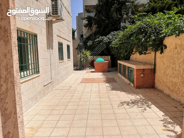 250 m2 3 Bedrooms Apartments for Rent in Amman Abdoun