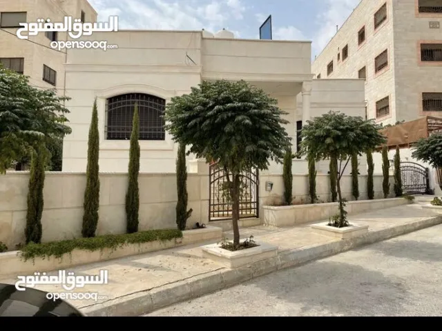370m2 More than 6 bedrooms Villa for Sale in Amman Tabarboor