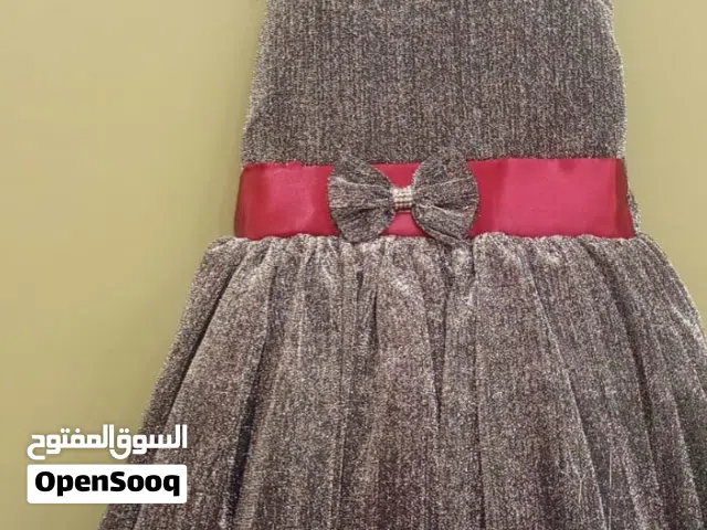 فستان بناتي  رمادي (فضي)  بسعر مغري .........