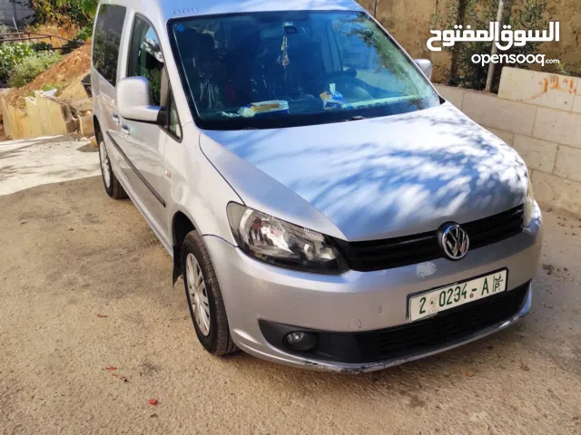 كادي 2015 في الرخصه فحص نظيف ماشيه 220 ألف عداد أصلي البيع فقط كاش موجوده في الخليل